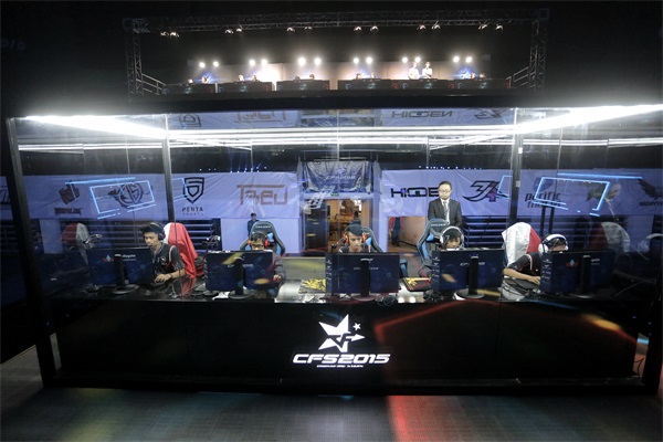 shanji ：第一局剑魔最大的失误就是团战闪现撞墙了