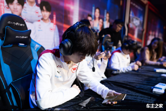 H4cker登场LPL六周年：希望你永远有光！