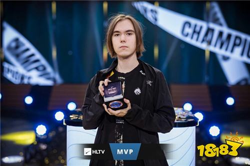 LNG赛后群访GALA：14.4应该要很多ad ban完，才有机会看到卡莎